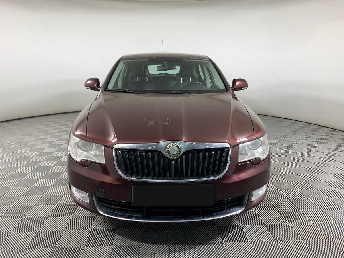 Skoda Superb с пробегом — 2009 год. Фото: #1