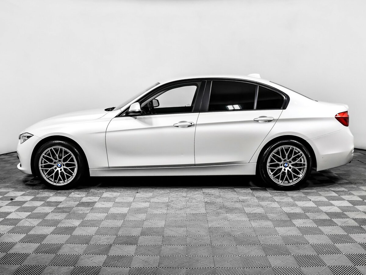 BMW 3 серии с пробегом — 2017 год. Фото: #7