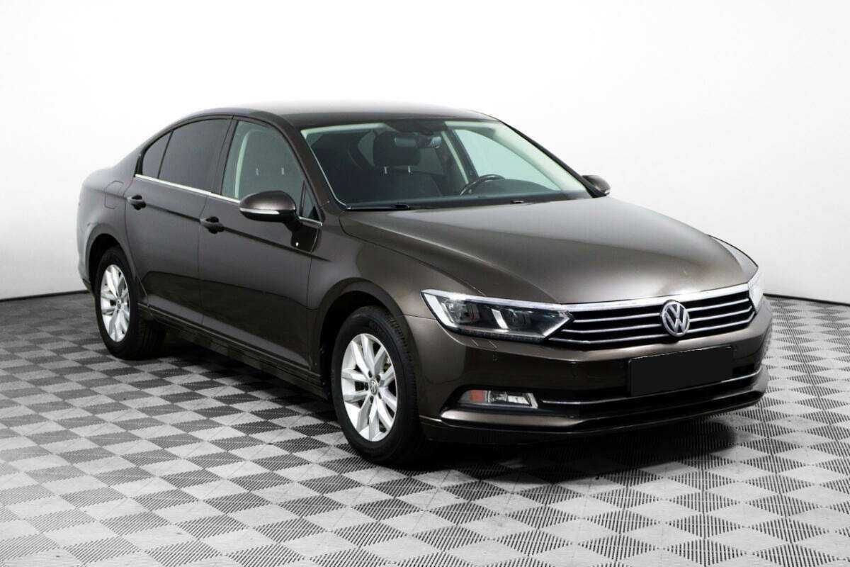 Volkswagen Passat с пробегом — 2016 год. Фото: #2