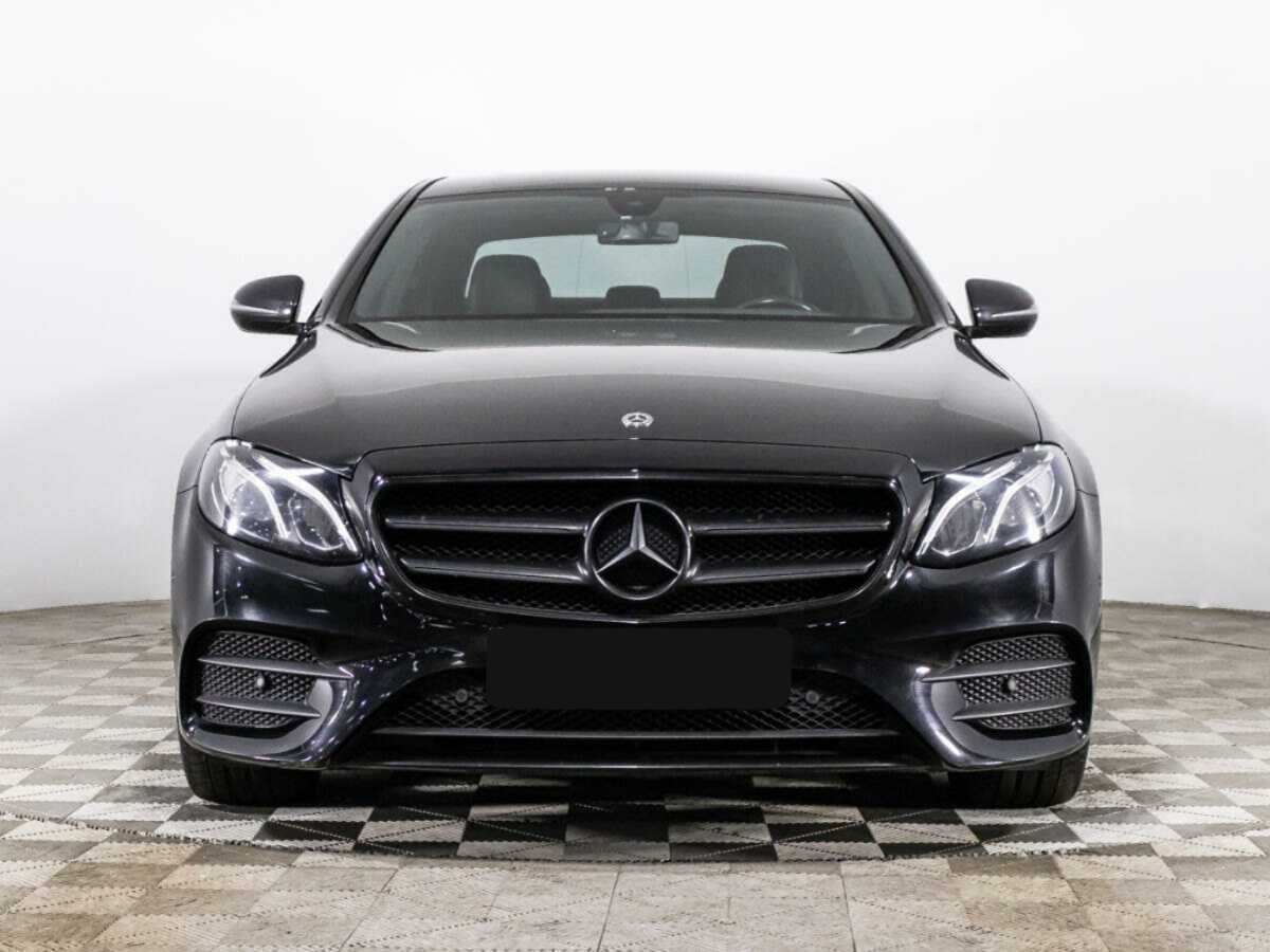 Mercedes-Benz E-Класс с пробегом — 2019 год. Фото: #1