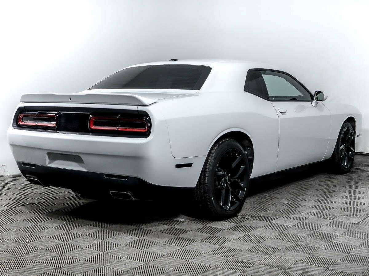 Dodge Challenger с пробегом — 2019 год. Фото: #3
