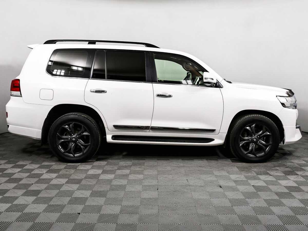 Toyota Land Cruiser с пробегом — 2016 год. Фото: #3