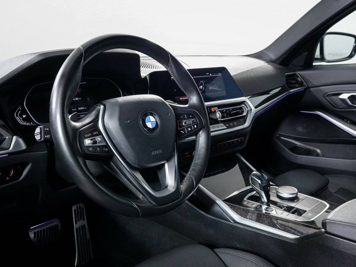 BMW 3 серии с пробегом — 2020 год. Фото: #13