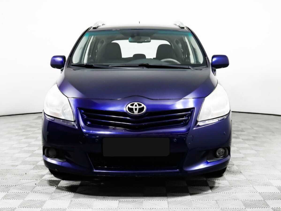 Toyota Verso с пробегом — 2010 год. Фото: #1