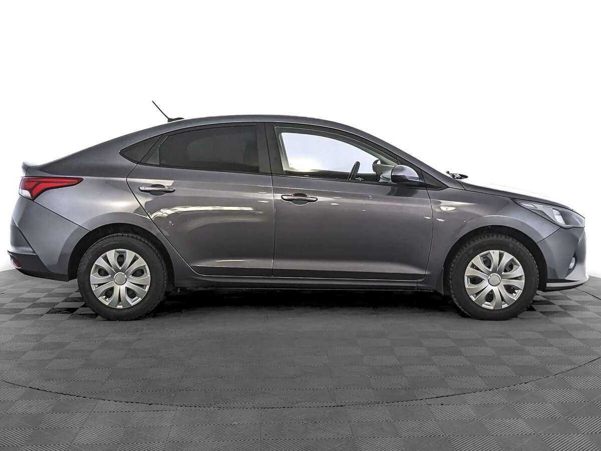Hyundai Solaris с пробегом — 2021 год. Фото: #3