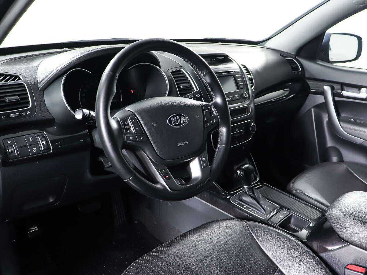 Kia Sorento с пробегом — 2017 год. Фото: #11
