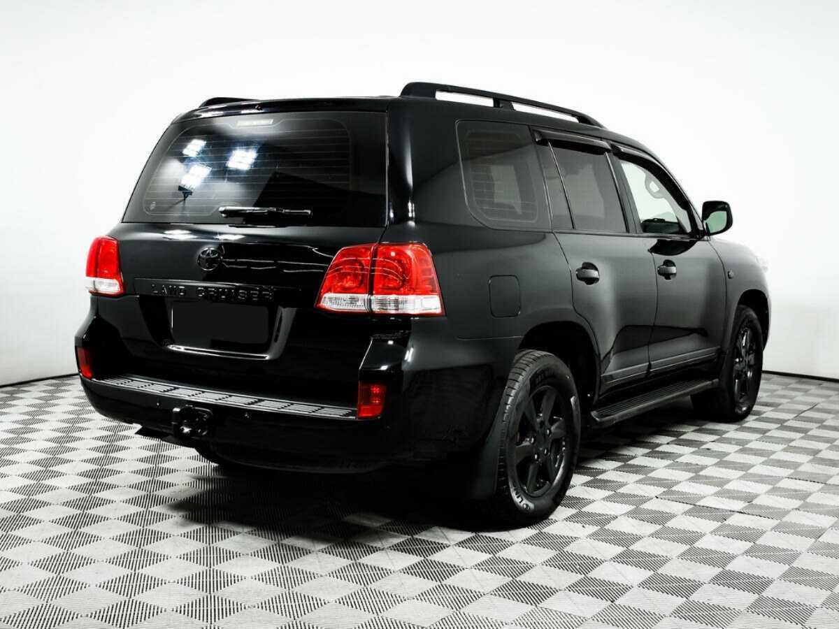 Toyota Land Cruiser с пробегом — 2011 год. Фото: #3