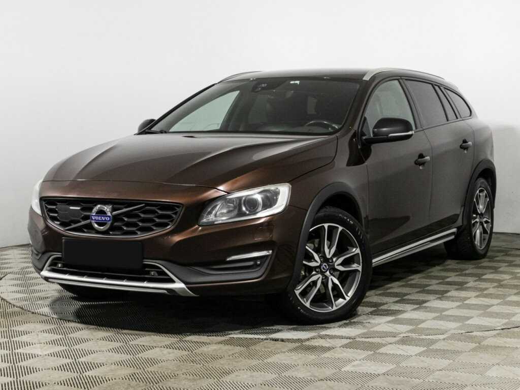Volvo V60 Cross Country с пробегом — 2016 год. Фото: #0