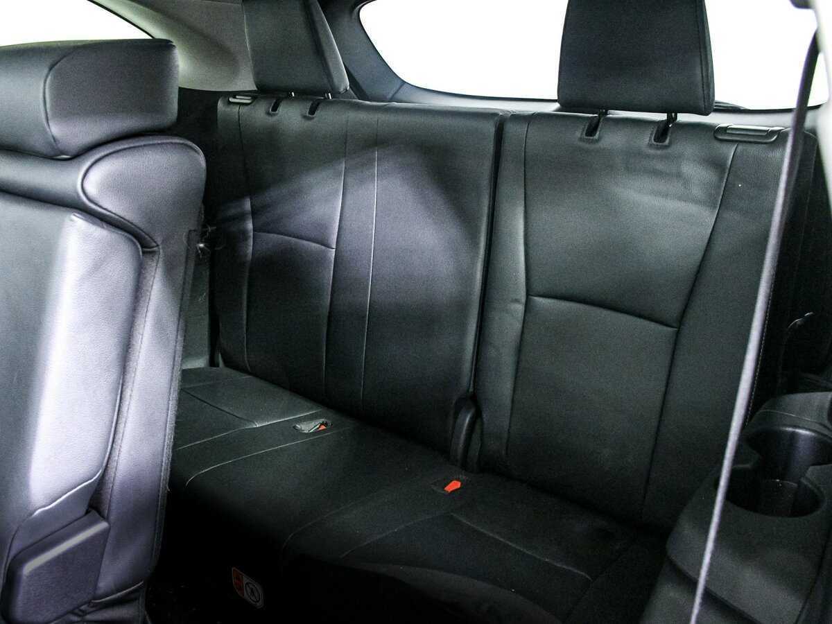 Toyota Highlander с пробегом — 2023 год. Фото: #11