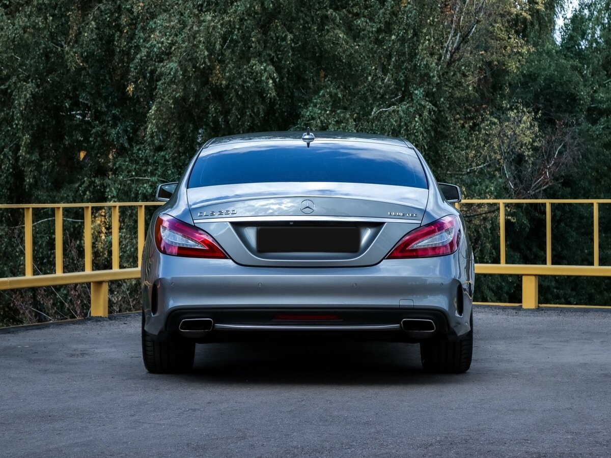 Mercedes-Benz CLS с пробегом — 2015 год. Фото: #3