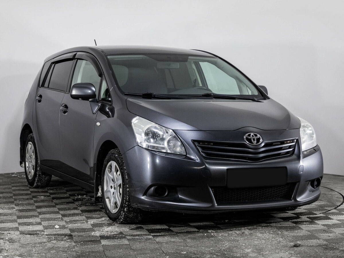 Toyota Verso с пробегом — 2011 год. Фото: #2