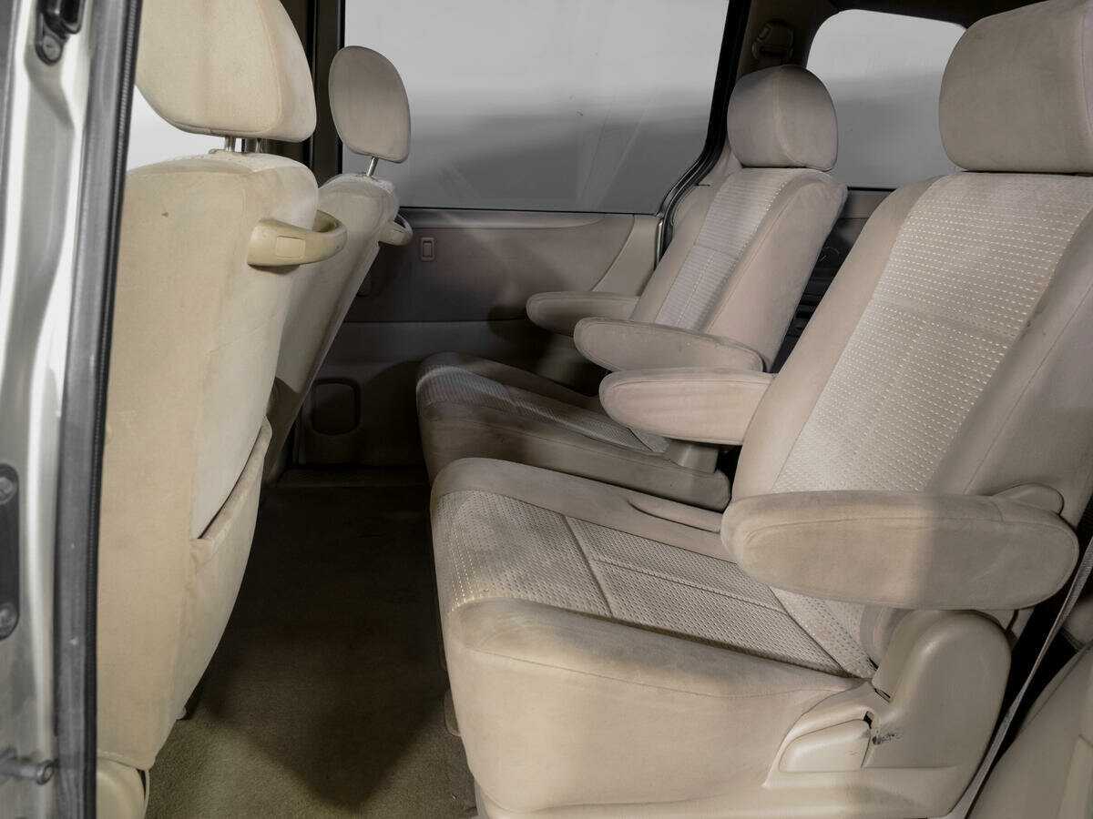 Mazda MPV с пробегом — 2003 год. Фото: #9