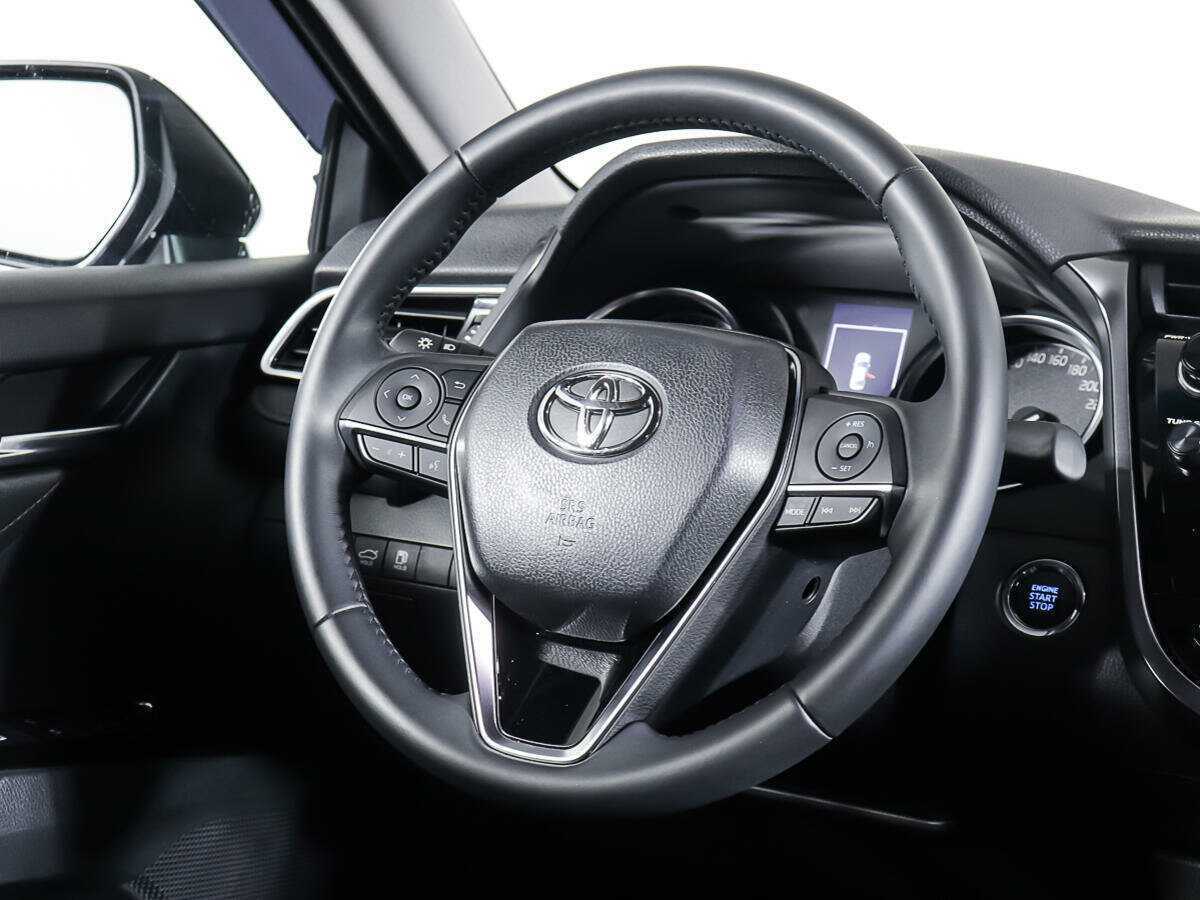 Toyota Camry с пробегом — 2020 год. Фото: #12