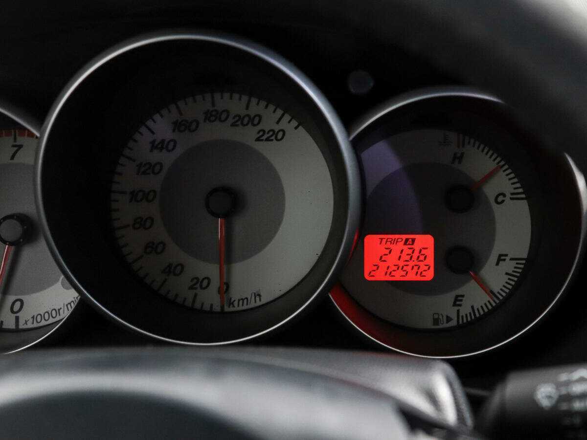 Mazda 3 с пробегом — 2008 год. Фото: #14