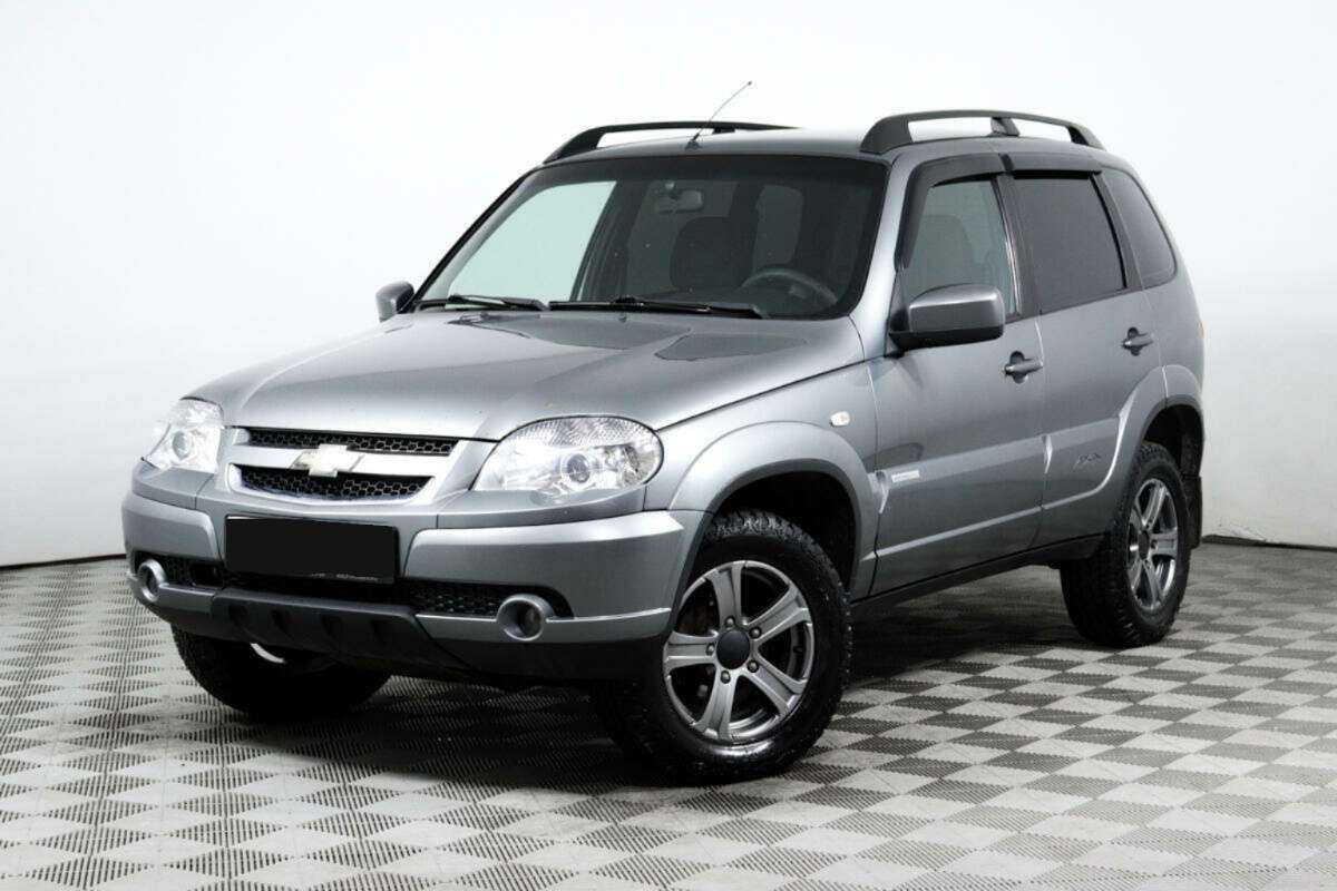 Chevrolet Niva с пробегом — 2013 год. Посмотреть фото