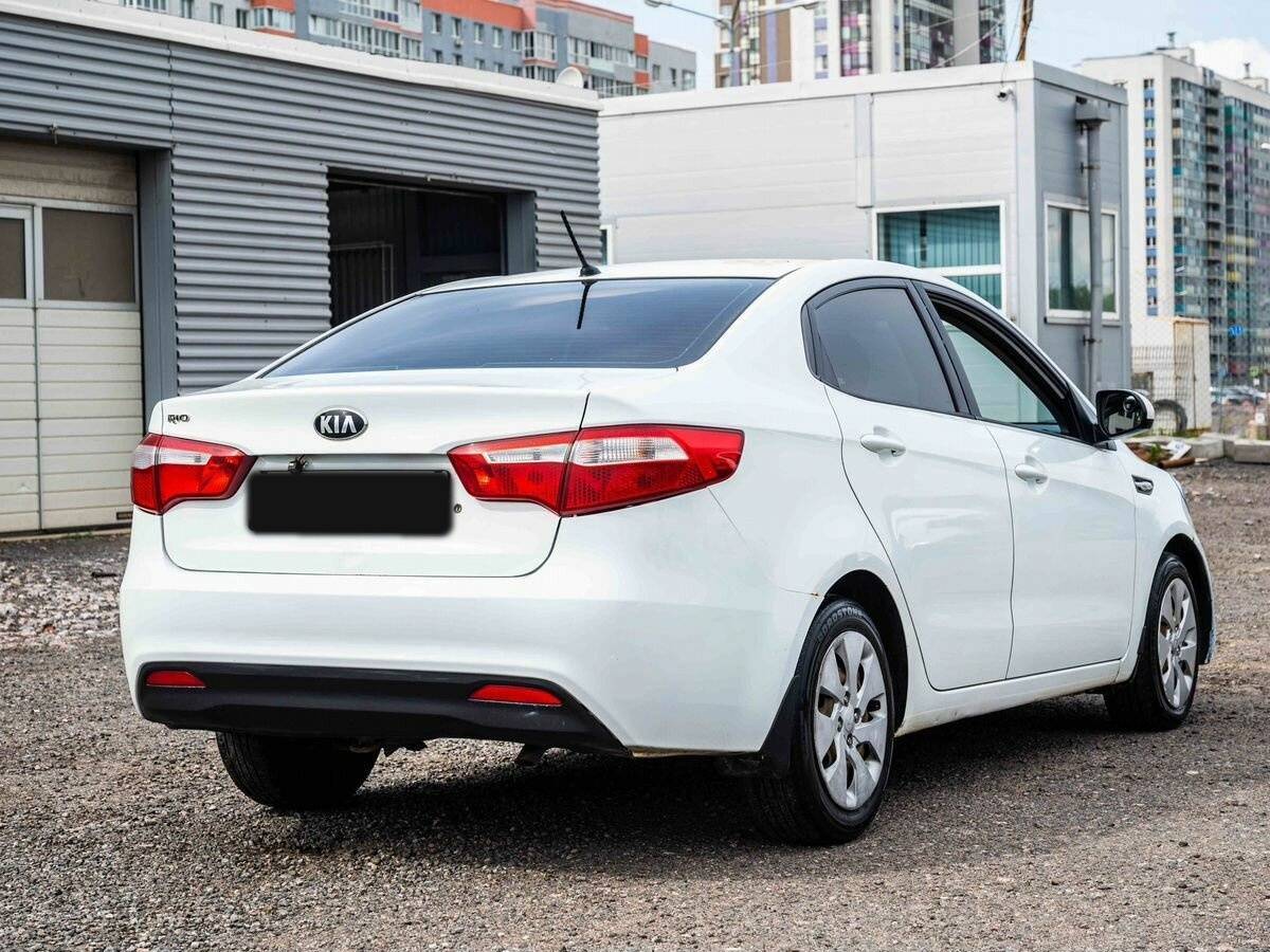 Kia Rio с пробегом — 2014 год. Фото: #5