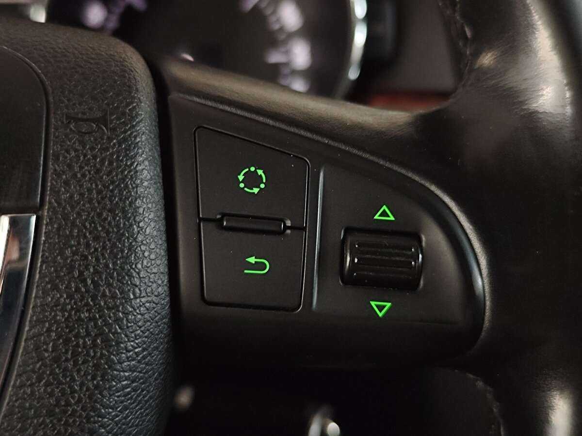 Skoda Superb с пробегом — 2010 год. Фото: #9