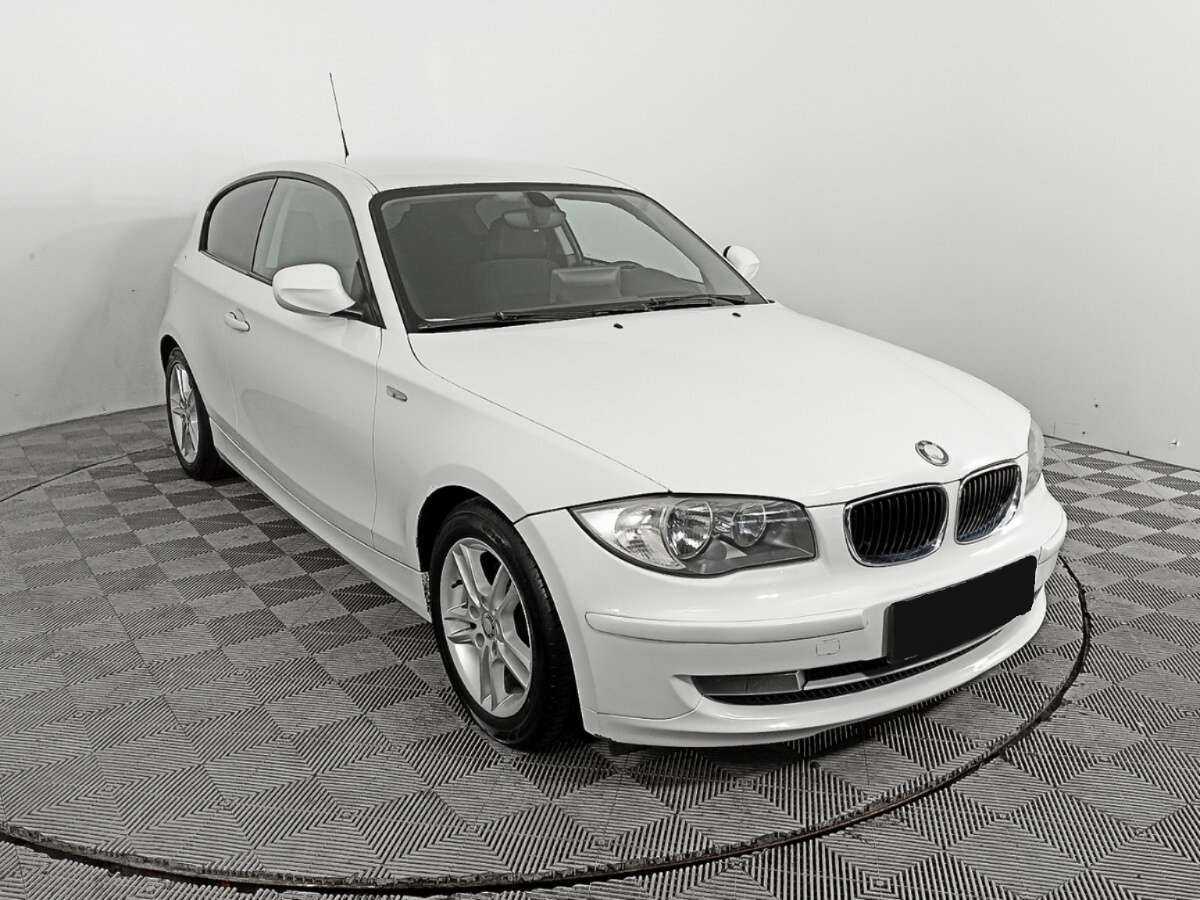 BMW 1 серии с пробегом — 2010 год. Фото: #2