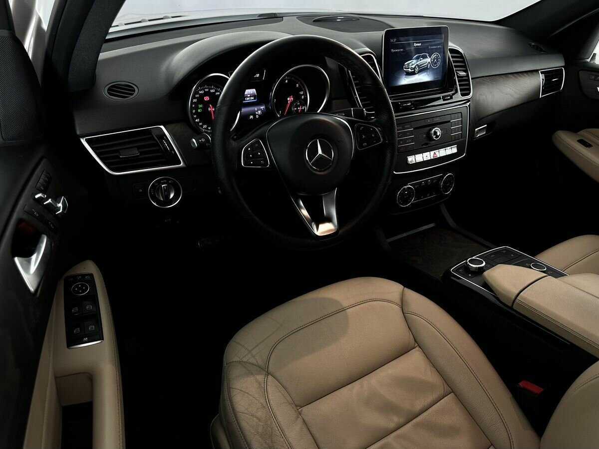 Mercedes-Benz GLE с пробегом — 2017 год. Фото: #6