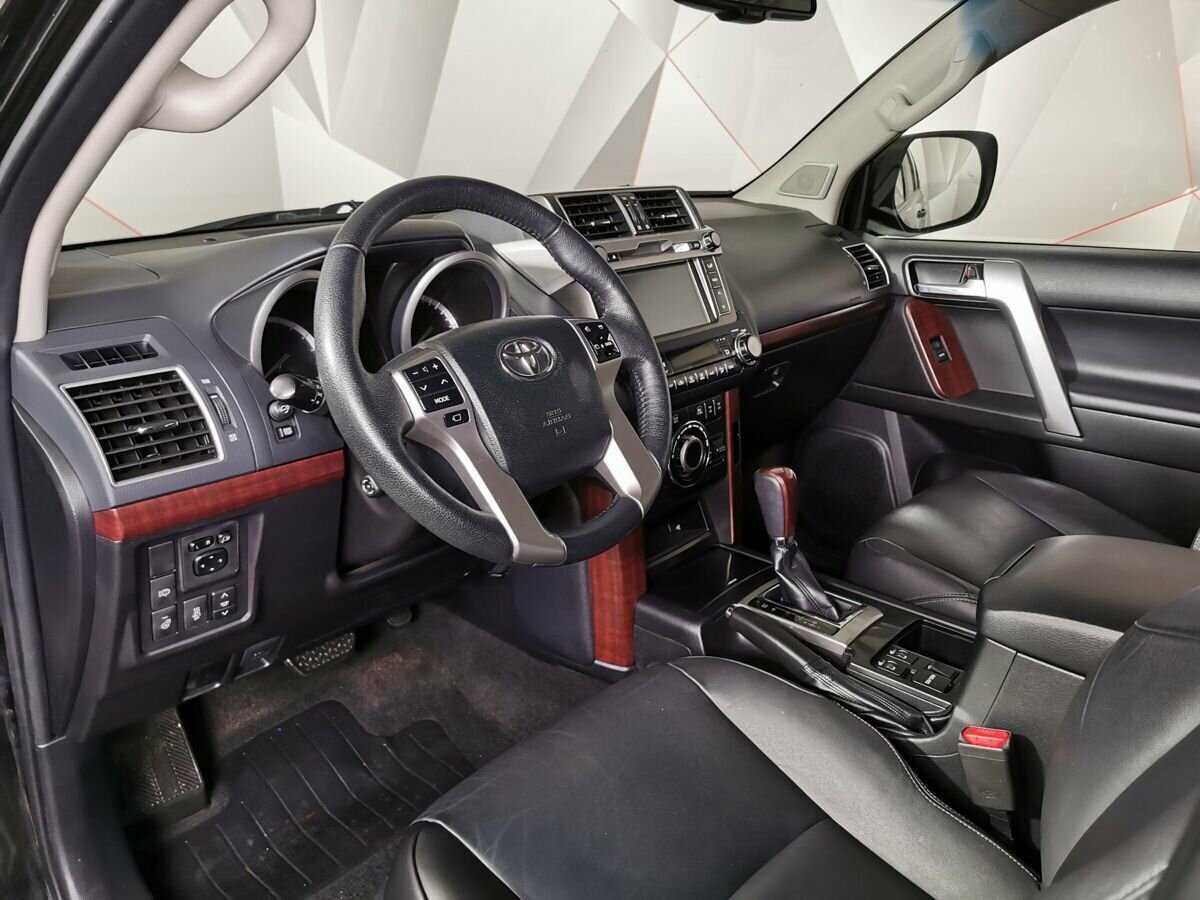 Toyota Land Cruiser Prado с пробегом — 2017 год. Фото: #13