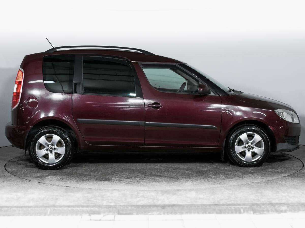 Skoda Roomster с пробегом — 2012 год. Фото: #3