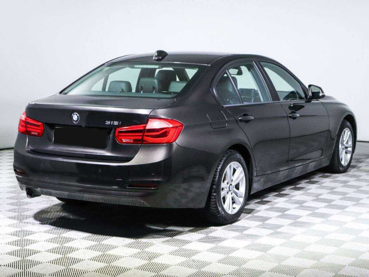 BMW 3 серии с пробегом — 2017 год. Фото: #3