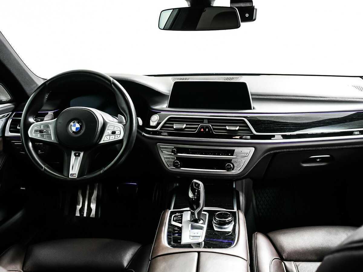 BMW 7 серии с пробегом — 2021 год. Фото: #10
