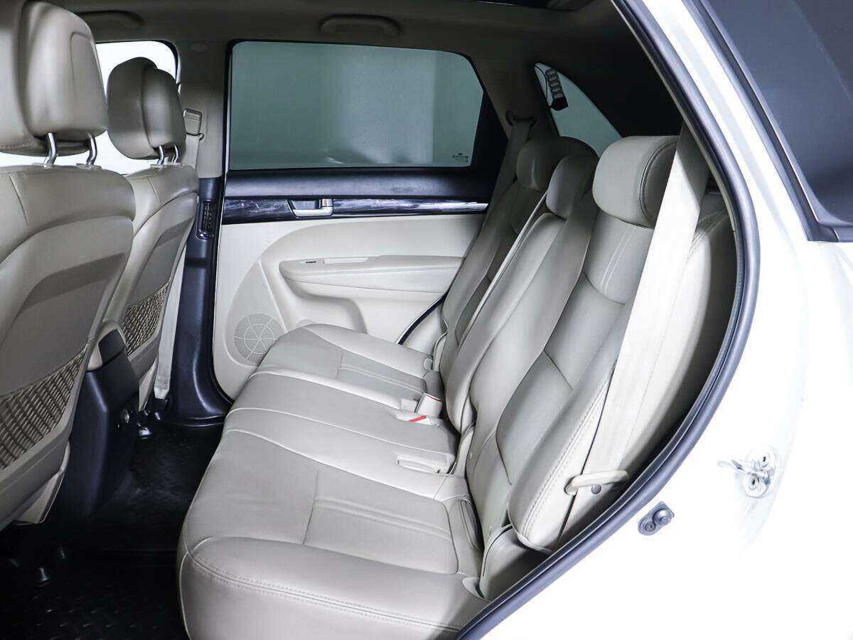 Kia Sorento с пробегом — 2010 год. Фото: #9