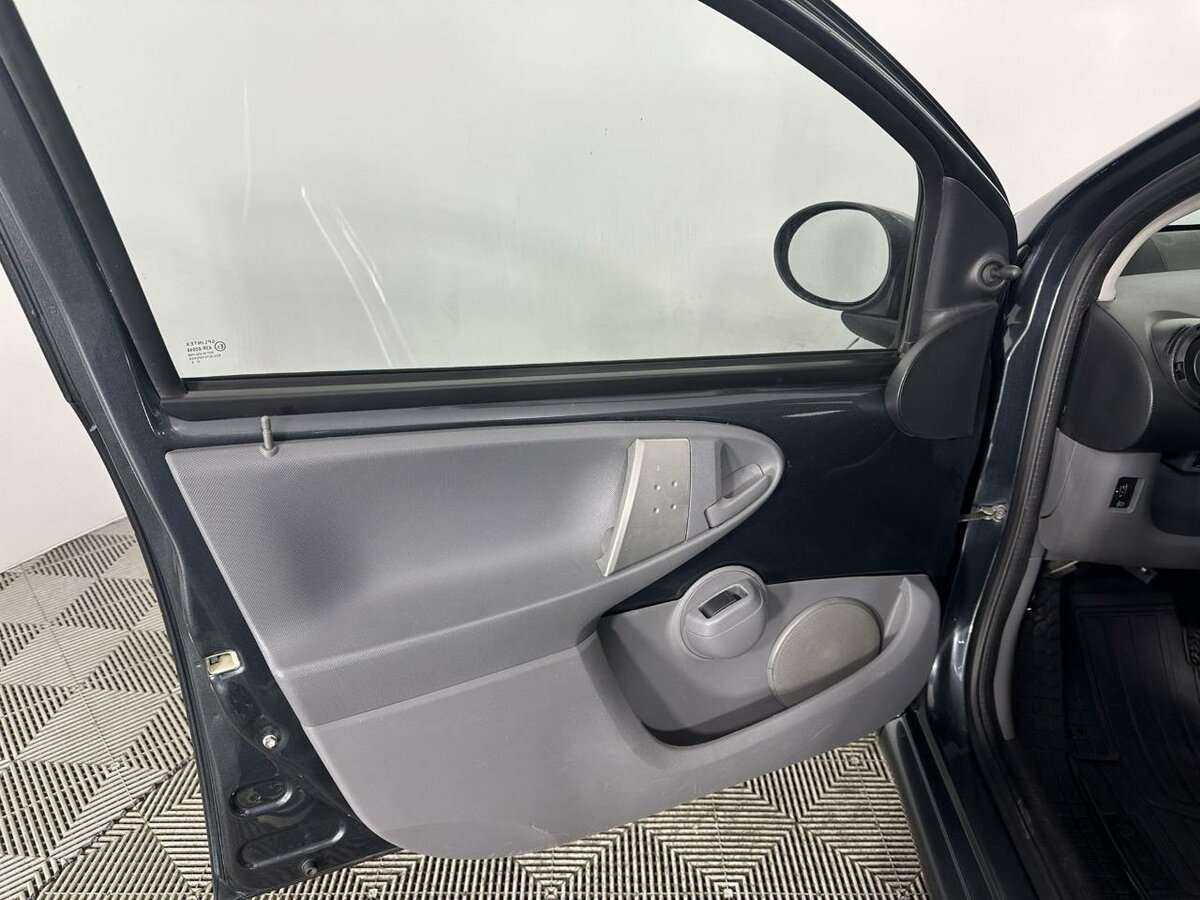 Toyota Aygo с пробегом — 2008 год. Фото: #7