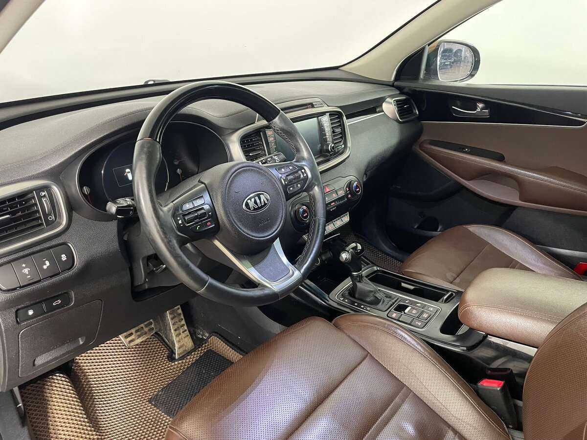 Kia Sorento с пробегом — 2016 год. Фото: #6