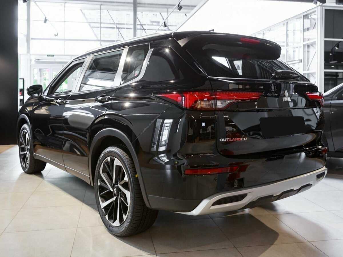 Mitsubishi Outlander с пробегом — 2023 год. Фото: #5