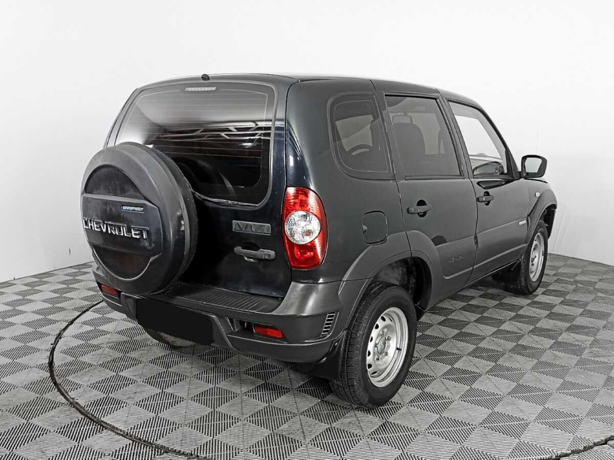 Chevrolet Niva с пробегом — 2013 год. Фото: #4
