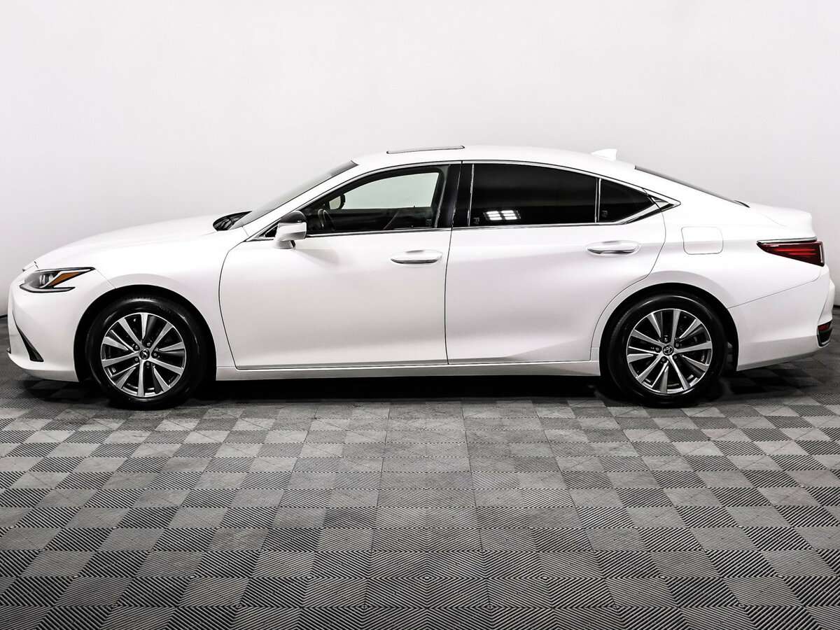 Lexus ES с пробегом — 2019 год. Фото: #7