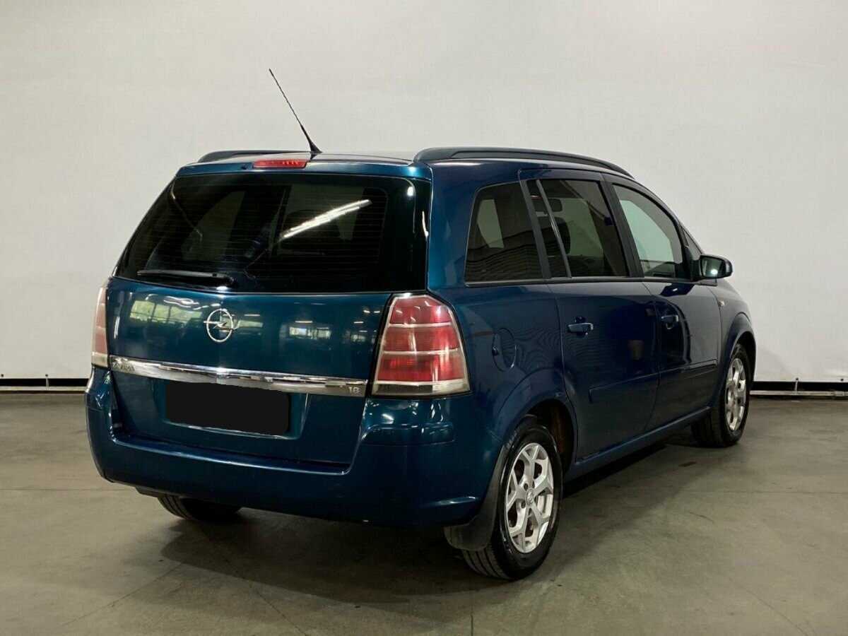 Opel Zafira с пробегом — 2006 год. Фото: #4