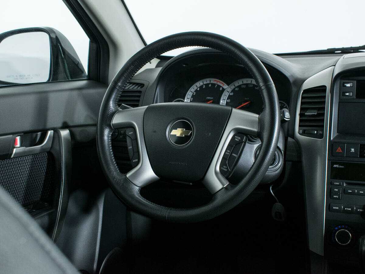 Chevrolet Captiva с пробегом — 2008 год. Фото: #13