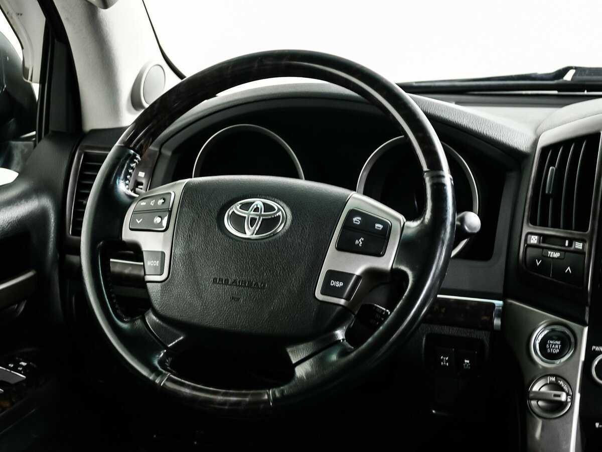 Toyota Land Cruiser с пробегом — 2010 год. Фото: #11