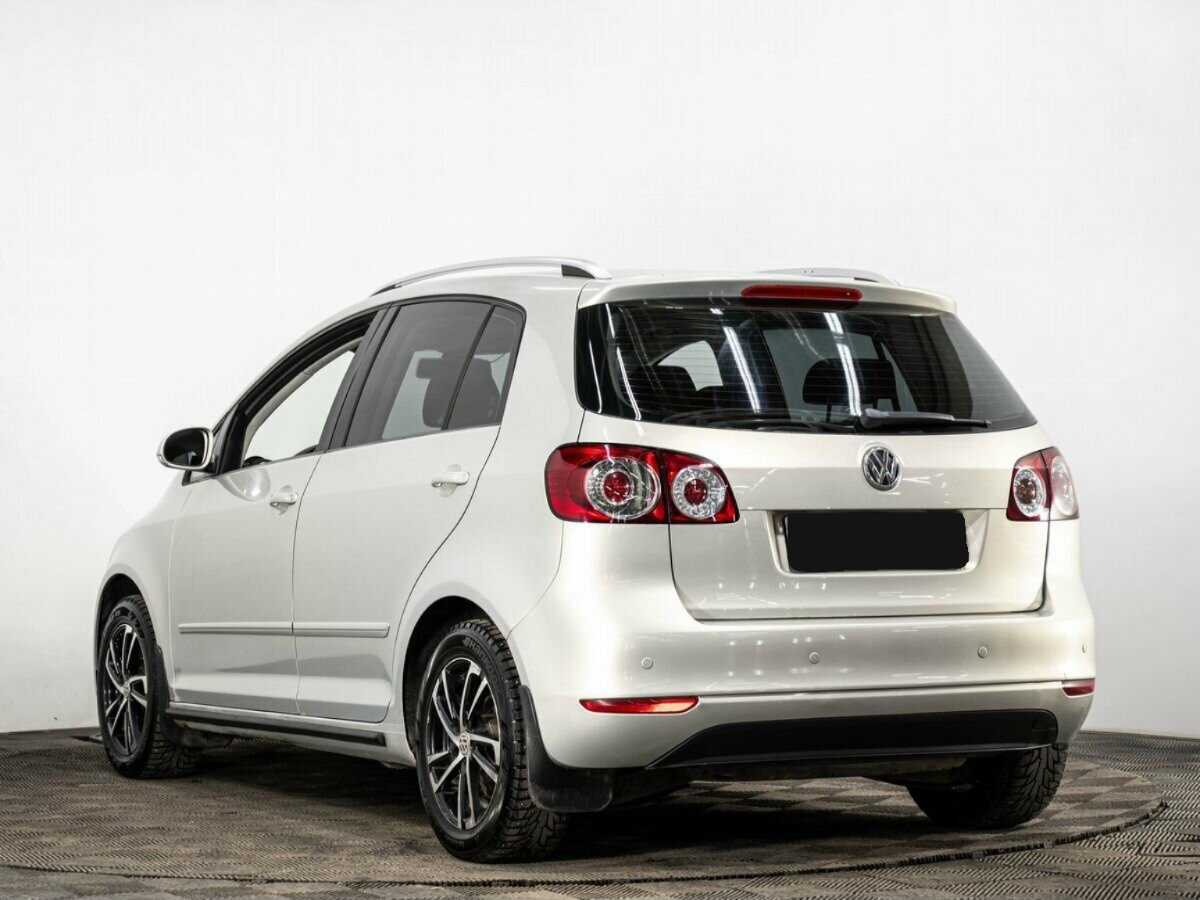 Volkswagen Golf Plus с пробегом — 2011 год. Фото: #5