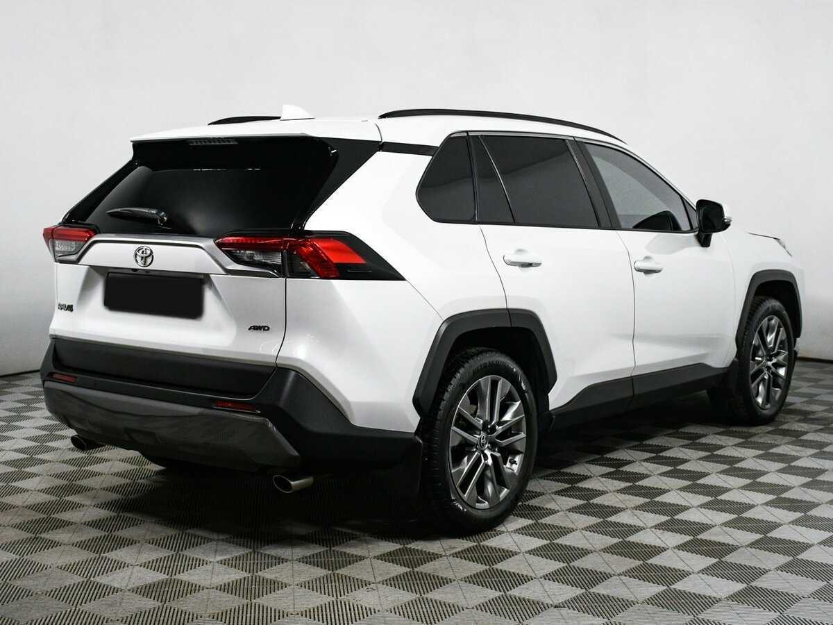 Toyota RAV4 с пробегом — 2022 год. Фото: #3