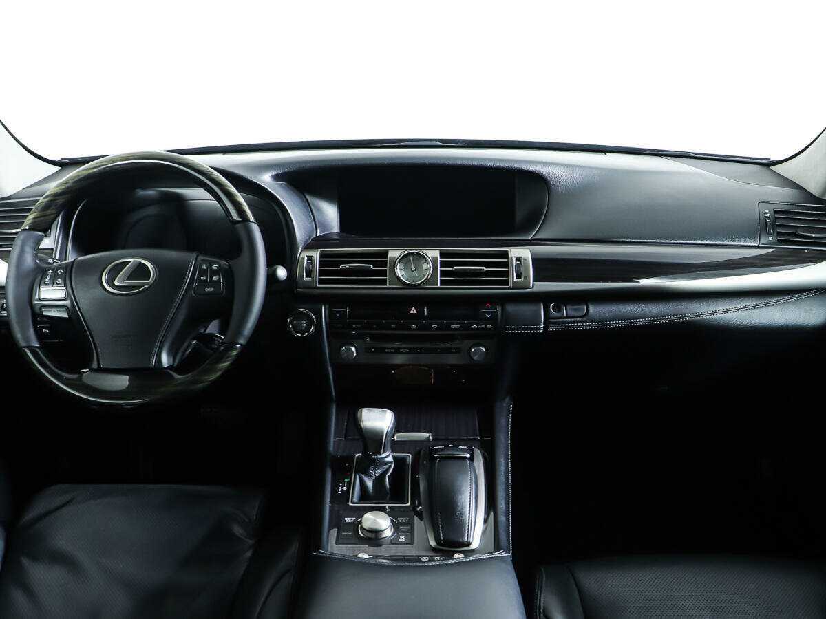Lexus LS с пробегом — 2014 год. Фото: #9