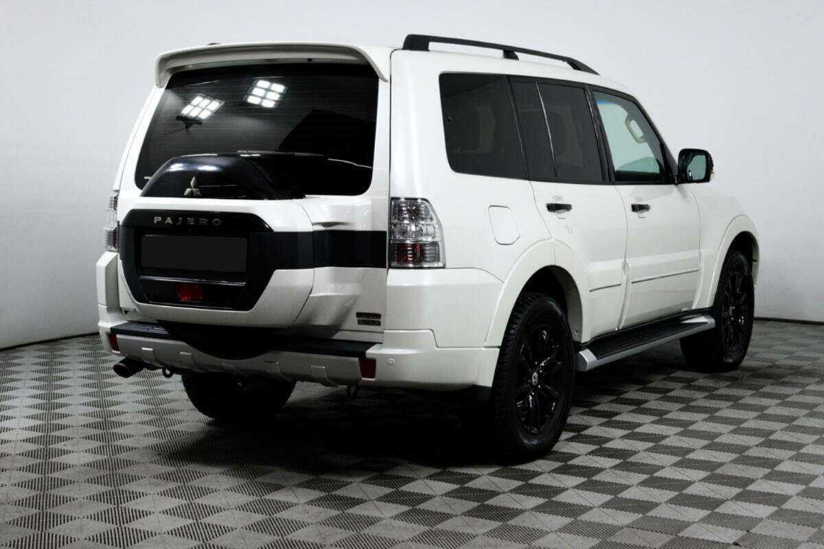 Mitsubishi Pajero с пробегом — 2019 год. Фото: #4