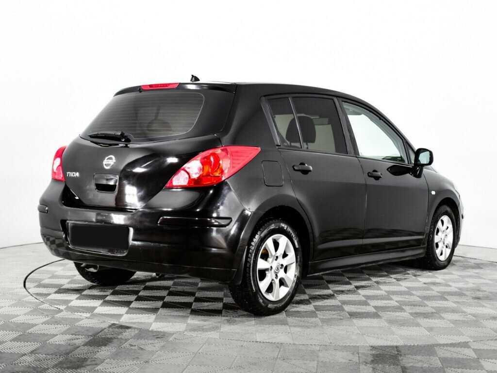 Nissan Tiida с пробегом — 2011 год. Фото: #4