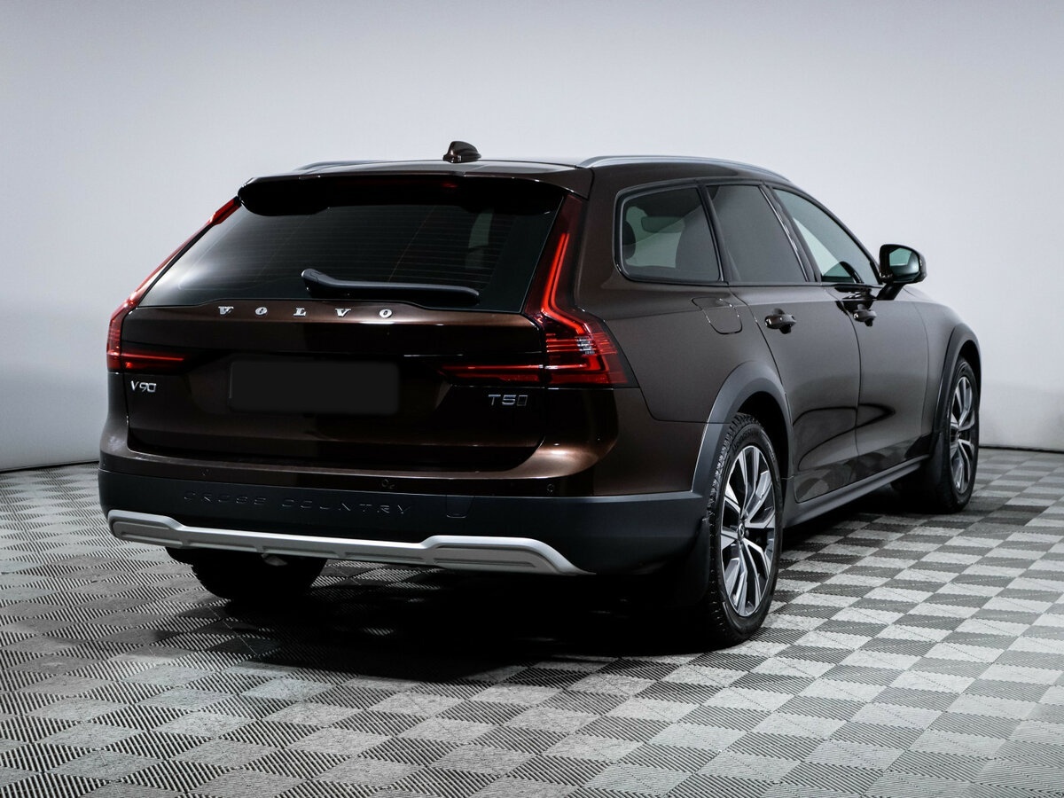 Volvo V90 Cross Country с пробегом — 2021 год. Фото: #4