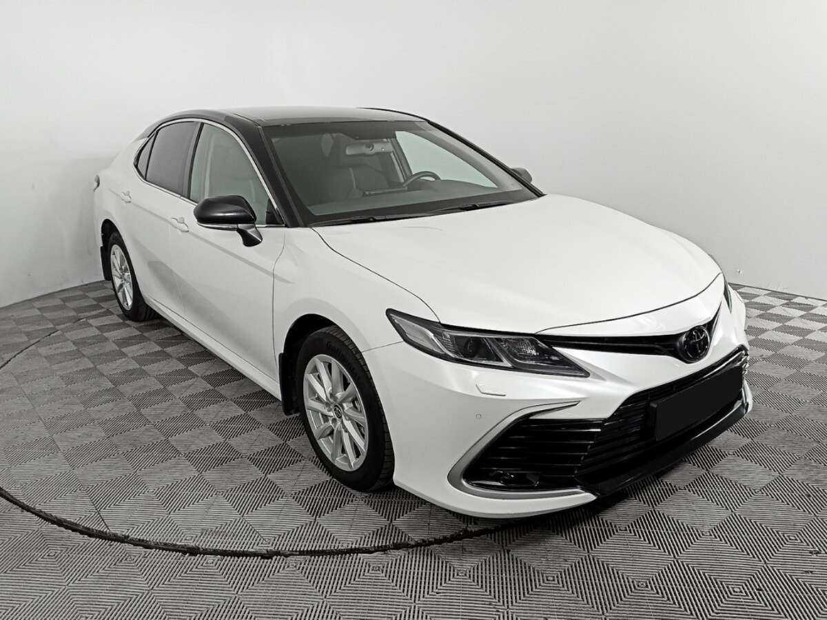 Toyota Camry с пробегом — 2021 год. Фото: #2