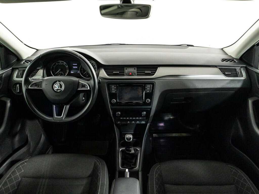 Skoda Rapid с пробегом — 2019 год. Фото: #12