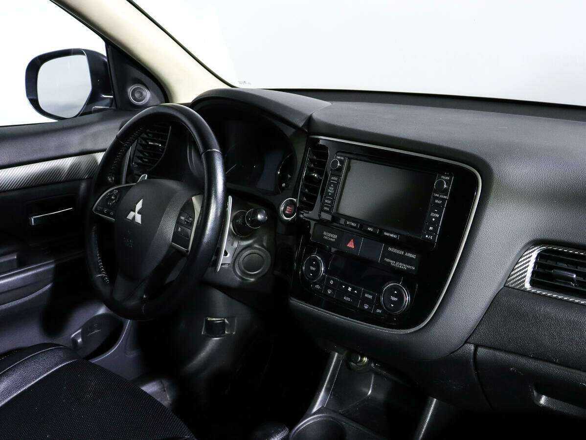 Mitsubishi Outlander с пробегом — 2013 год. Фото: #5