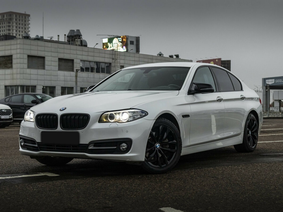 BMW 5 серии с пробегом — 2015 год. Фото: #0