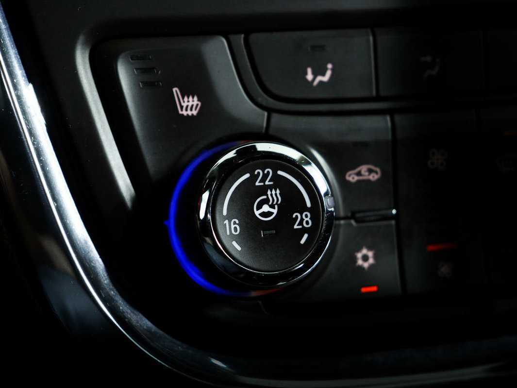 Opel Mokka с пробегом — 2013 год. Фото: #15