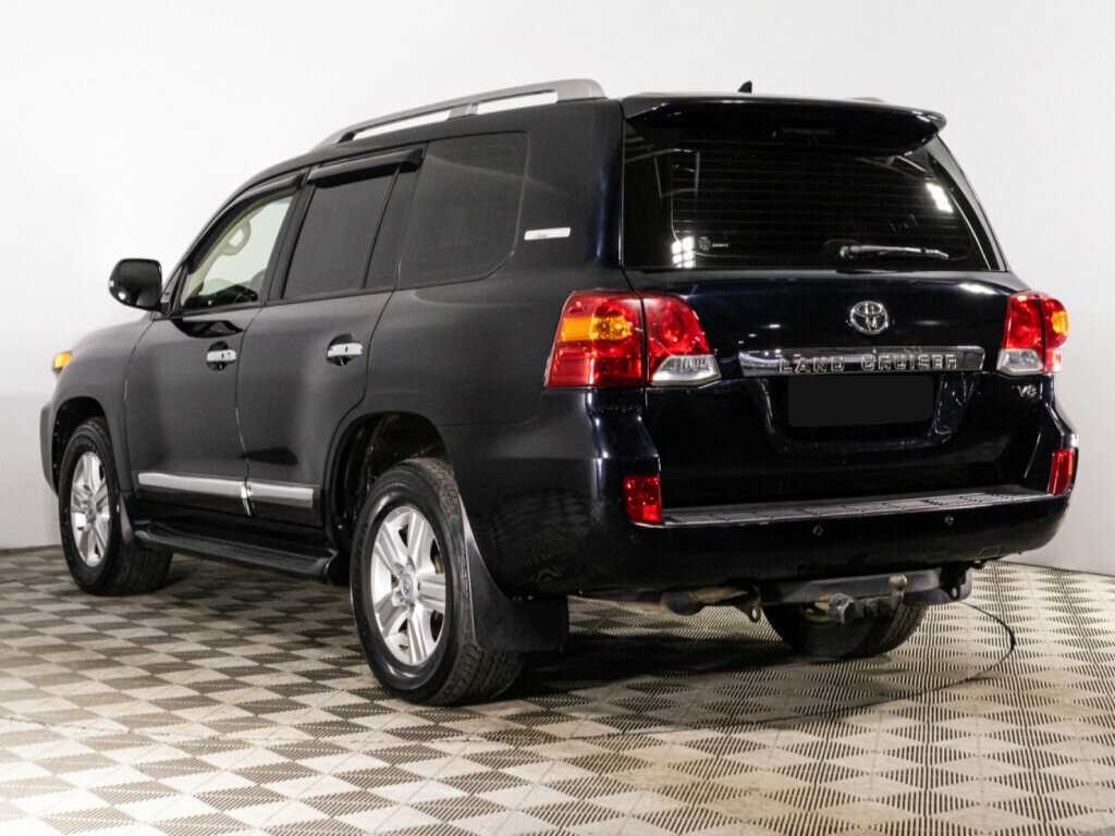 Toyota Land Cruiser с пробегом — 2014 год. Фото: #6