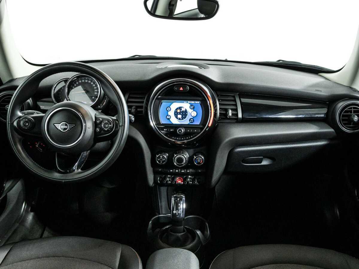 Mini Hatch с пробегом — 2020 год. Фото: #12