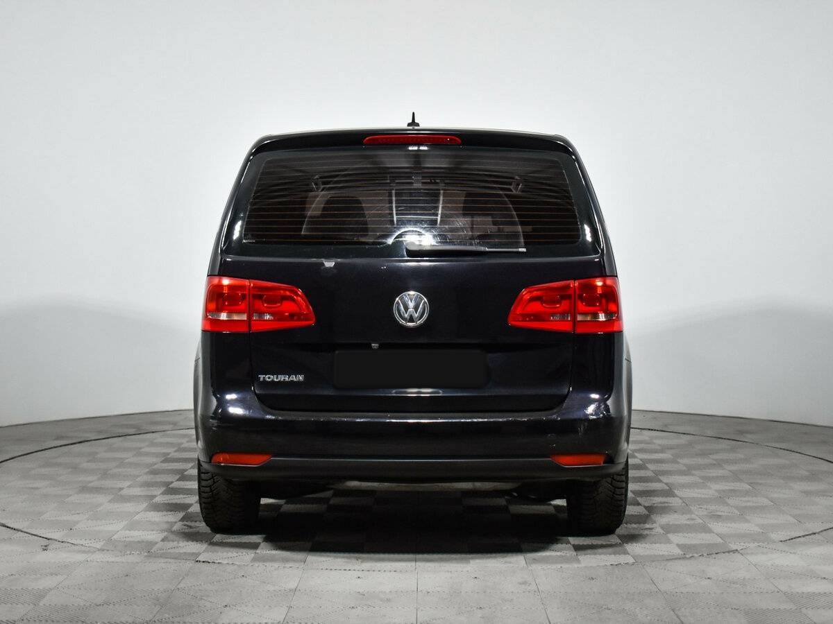 Volkswagen Touran с пробегом — 2010 год. Фото: #5